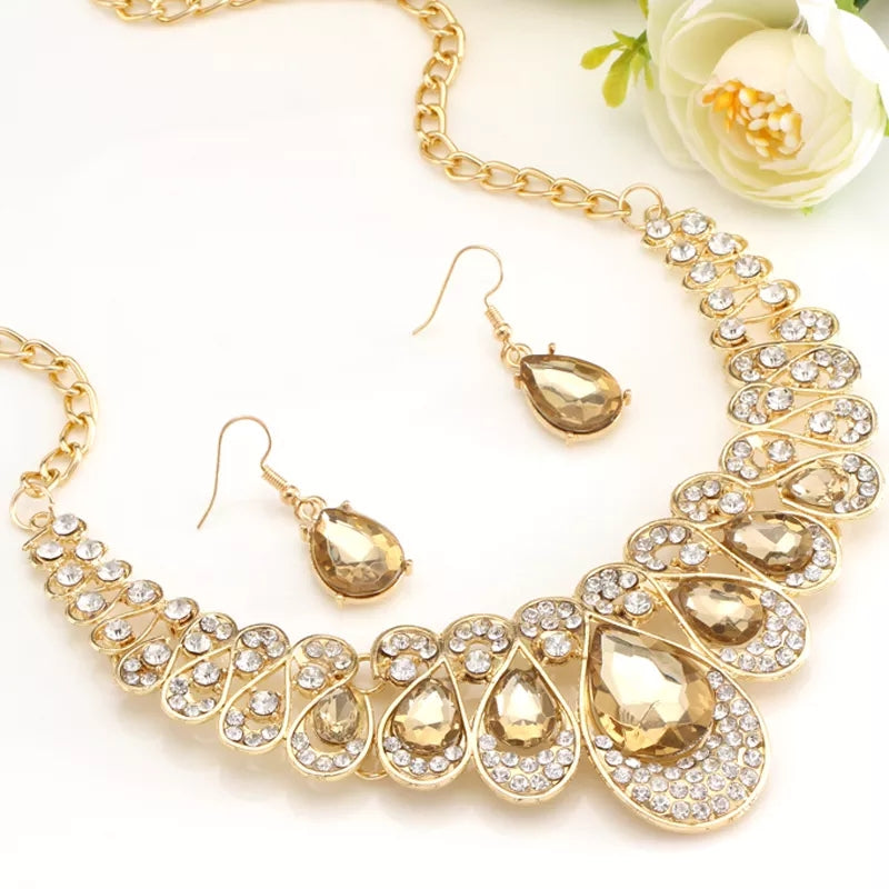 Collar de gotas