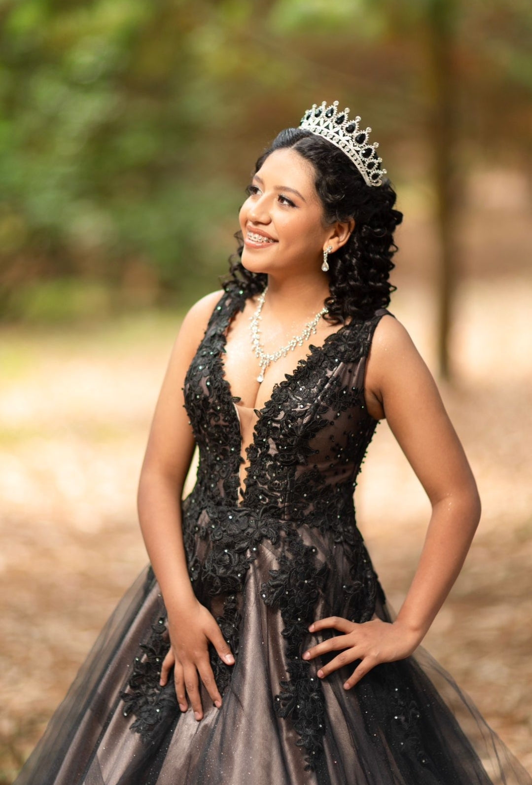 Barroco plateado con diamantes negros